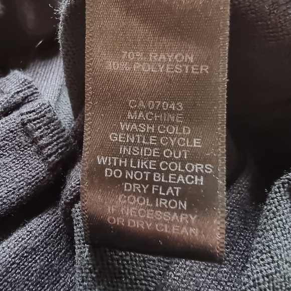 Cable & Gauge Black Stretchy Short Sleeve Ribbed Knit Sweater - Picture 6 of 6